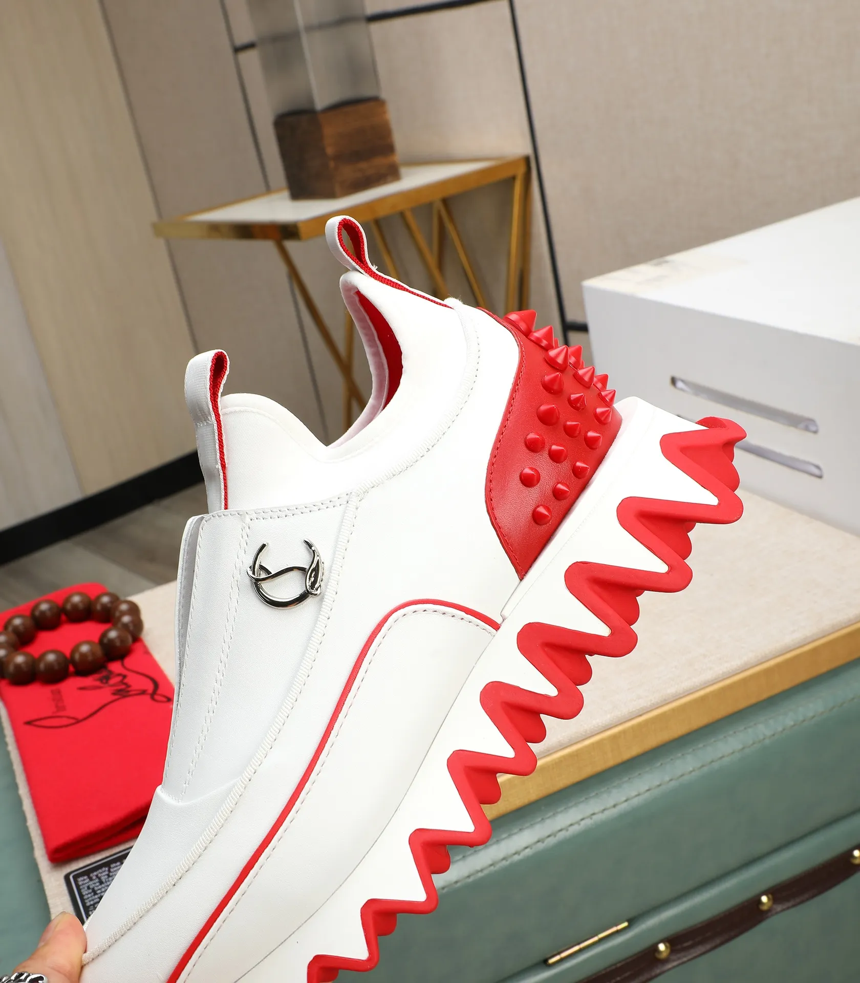 Men's shoes 💰700 (high-end goods) Christian Louboutin (CL red sole shoes) counter series, casual sneakers for couples 📢 📢 📢 Exclusive hot style release 🎈🎈💪 Movable latex feet 👻 Finished outsole line [Proud] 😝Male 38#-46, global supply 😝 [Top version]: Original imported genuine leather upper, top original leather lining, original molded TPU outsole, original 1:1 detail processing, original shoe last,